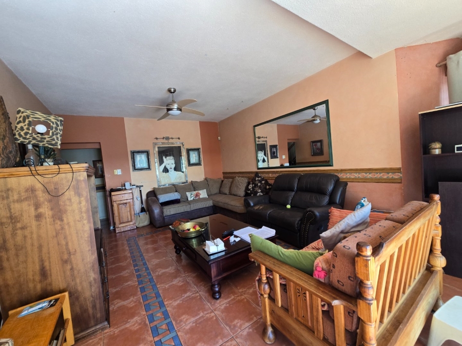  Bedroom Property for Sale in Bult North North West
